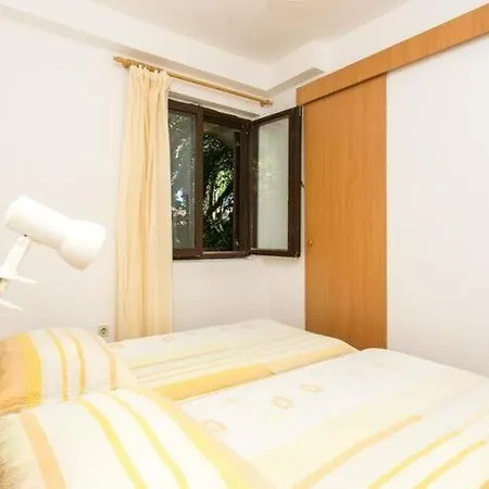 Harlekin - One Bedroom With Terrace A